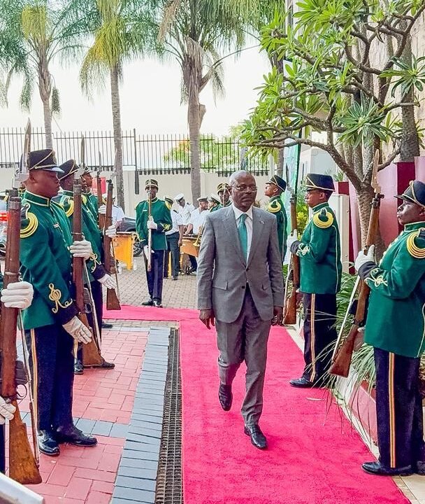 Guy Kabombo en Afrique du Sud : une offensive diplomatique pour moderniser la coopération militaire