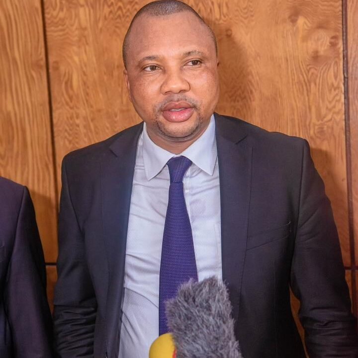 RDC-ESURSI: Le député Mechack Mandefu interpelle la ministre pour sa mauvaise gestion et autres dérives tolérées dans certains établissements universitaires