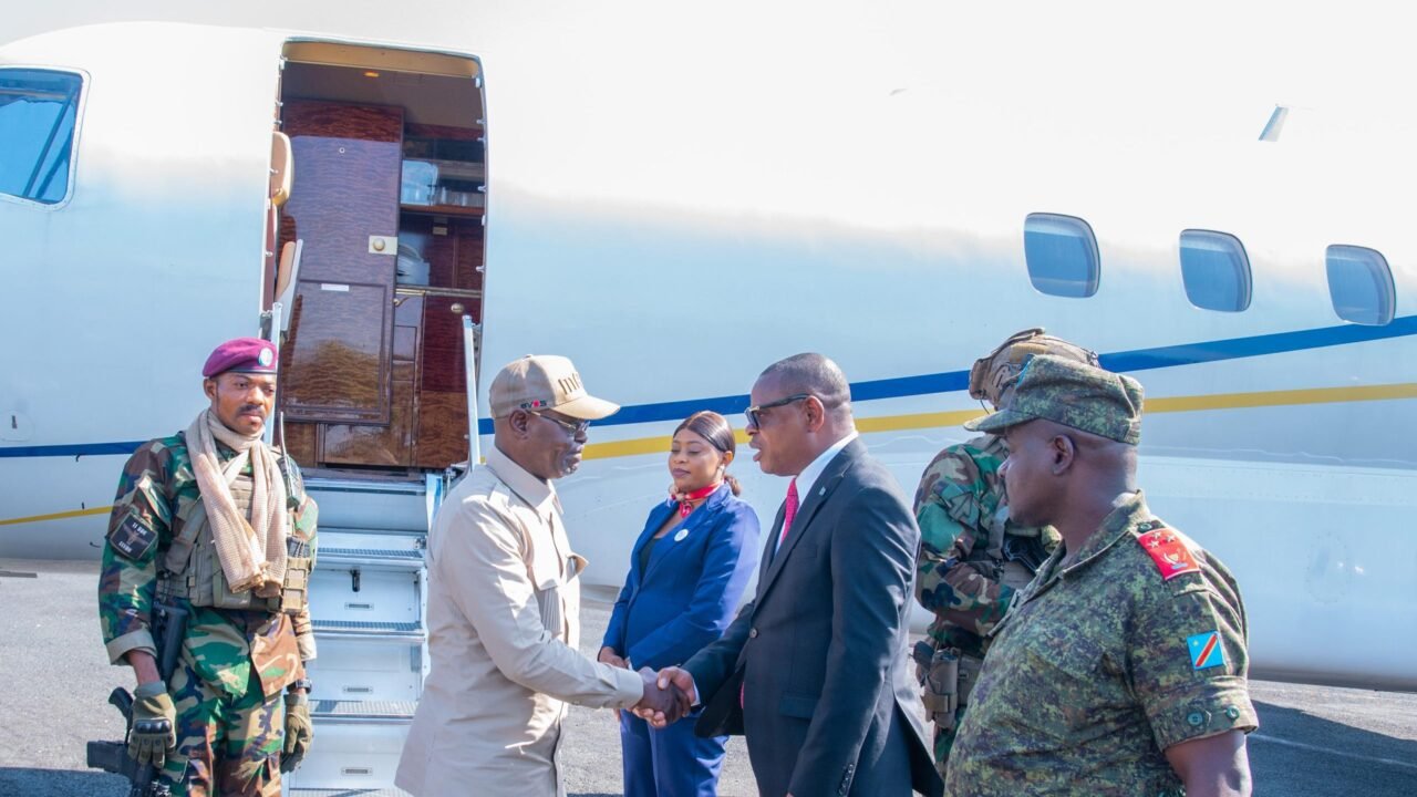 Uvira : Le VPM Guy Kabombo en mission sécuritaire et de proximité avec les FARDC