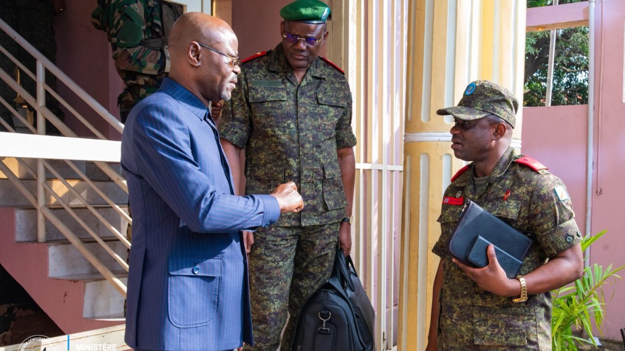 Guy Kabombo attendu à Bujumbura pour renforcer la coopération militaire RDC–Burundi