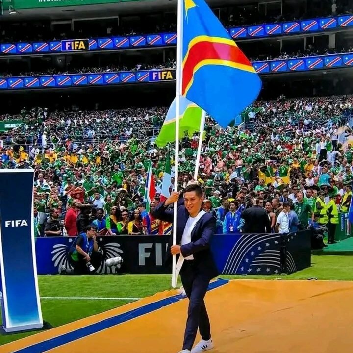 « Fierté nationale : le drapeau de la RDC illumine la cérémonie d’ouverture du Mondial 2026 ».