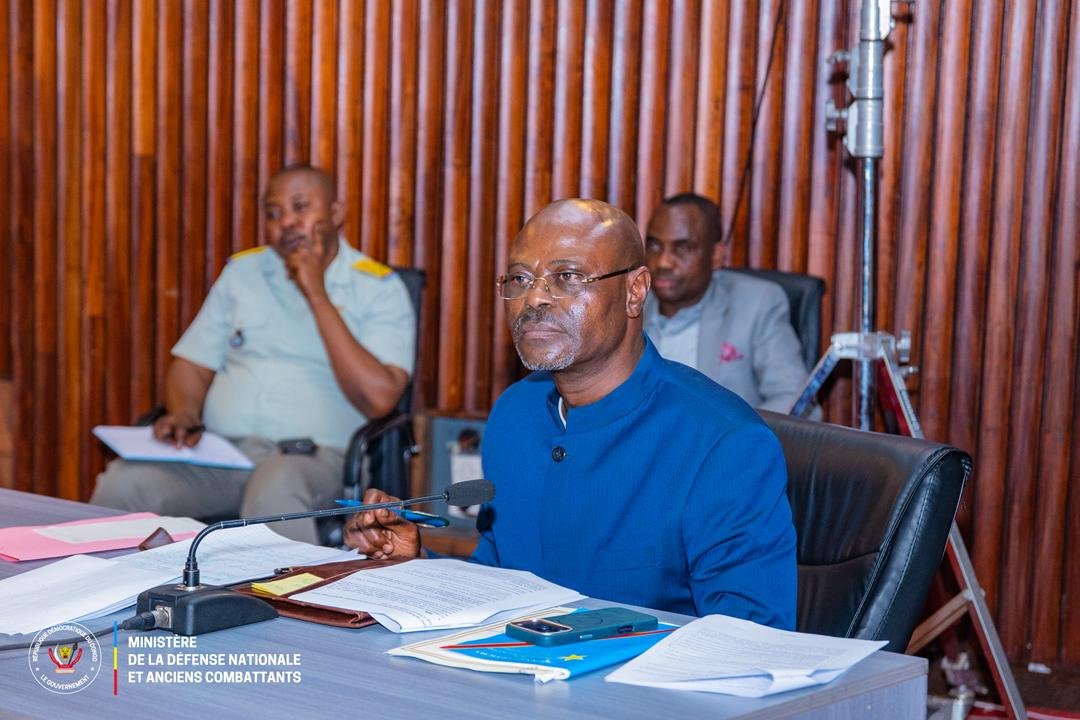 Sécurité dans le Nord-Ouest et coopération régionale : Guy Kabombo rassure les députés et dévoile la stratégie de défense de la RDC