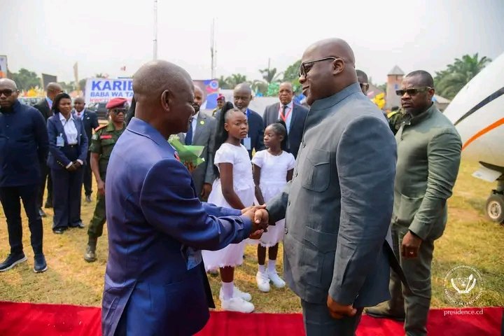 Haut-Lomami : Arrivé à Kamina, Tshisekedi inaugure l’usine d’eau de Lovoy et lance une tournée de développement