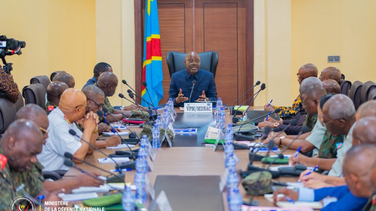 Réforme de l’appareil de défense : Guy Kabombo Muadiamvita lance une refonte juridique des FARDC