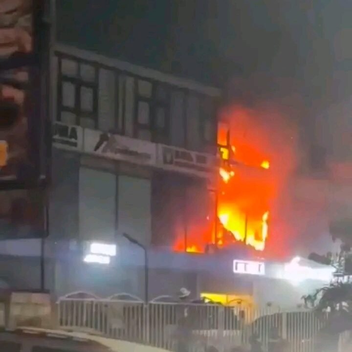 Kinshasa : un mariage vire au drame à la salle Panacée, plus de 20 morts dans un incendie