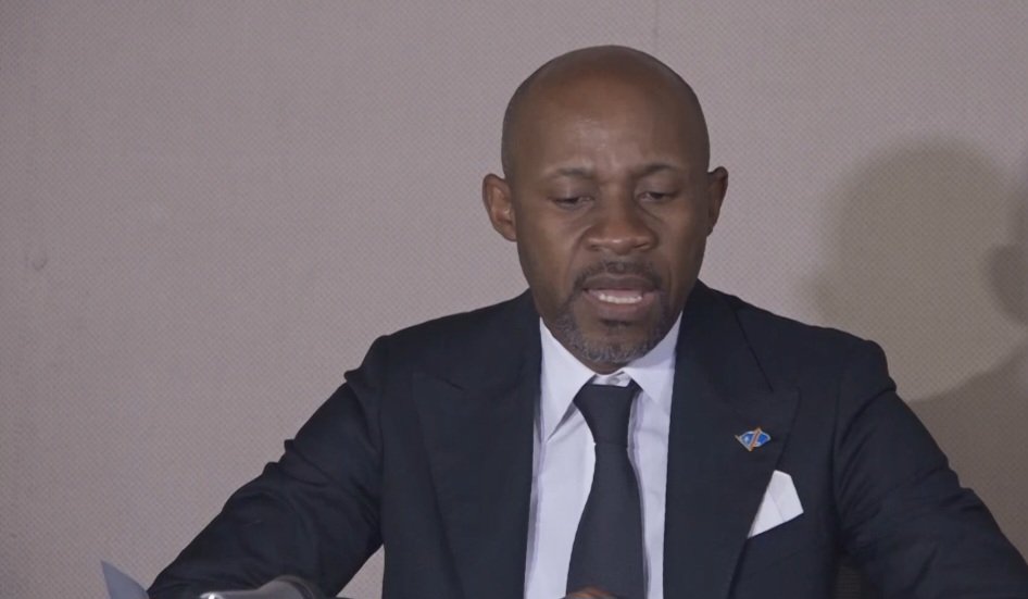 Accès à l&rsquo;information en RDC : Patrick Muyaya appelle les journalistes à la responsabilité pour stopper la désinformation