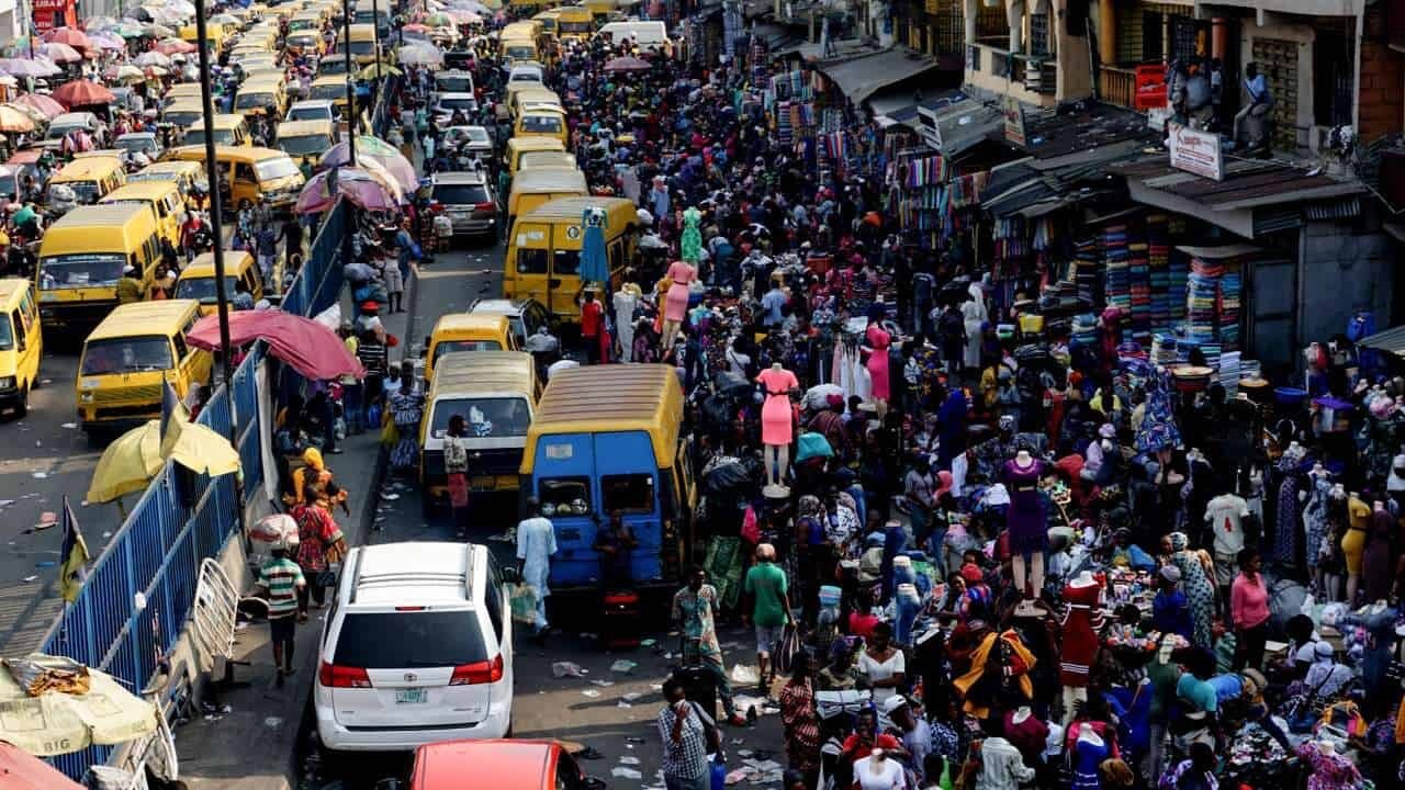 Kinshasa : une église à chaque coin de rue, quand Dieu devient le meilleur business de la capitale (Constat)