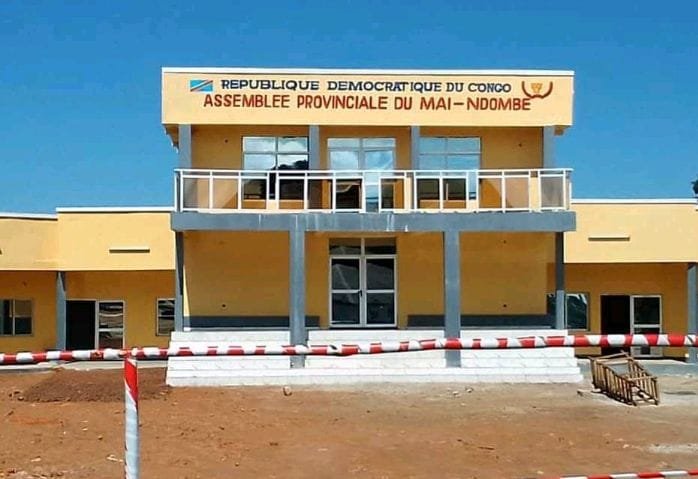 Bras de fer éducatif dans le Maï-Ndombe 1 : l&rsquo;Assemblée provinciale ordonne le retrait de la mesure dissolvant l&rsquo;intersyndicale des enseignants