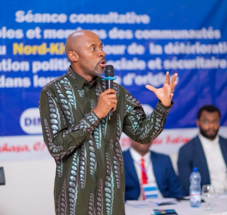 Kinshasa: Patrick Muyaya échange avec la notoriété communautaire sur la crise sécuritaire et humanitaire